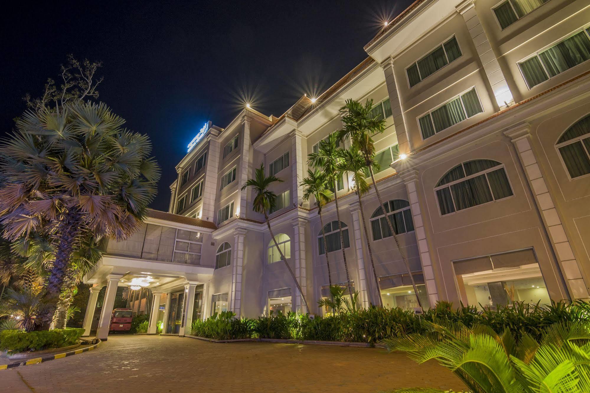 Angkor Riviera Hotel Siem Reap Exteriör bild