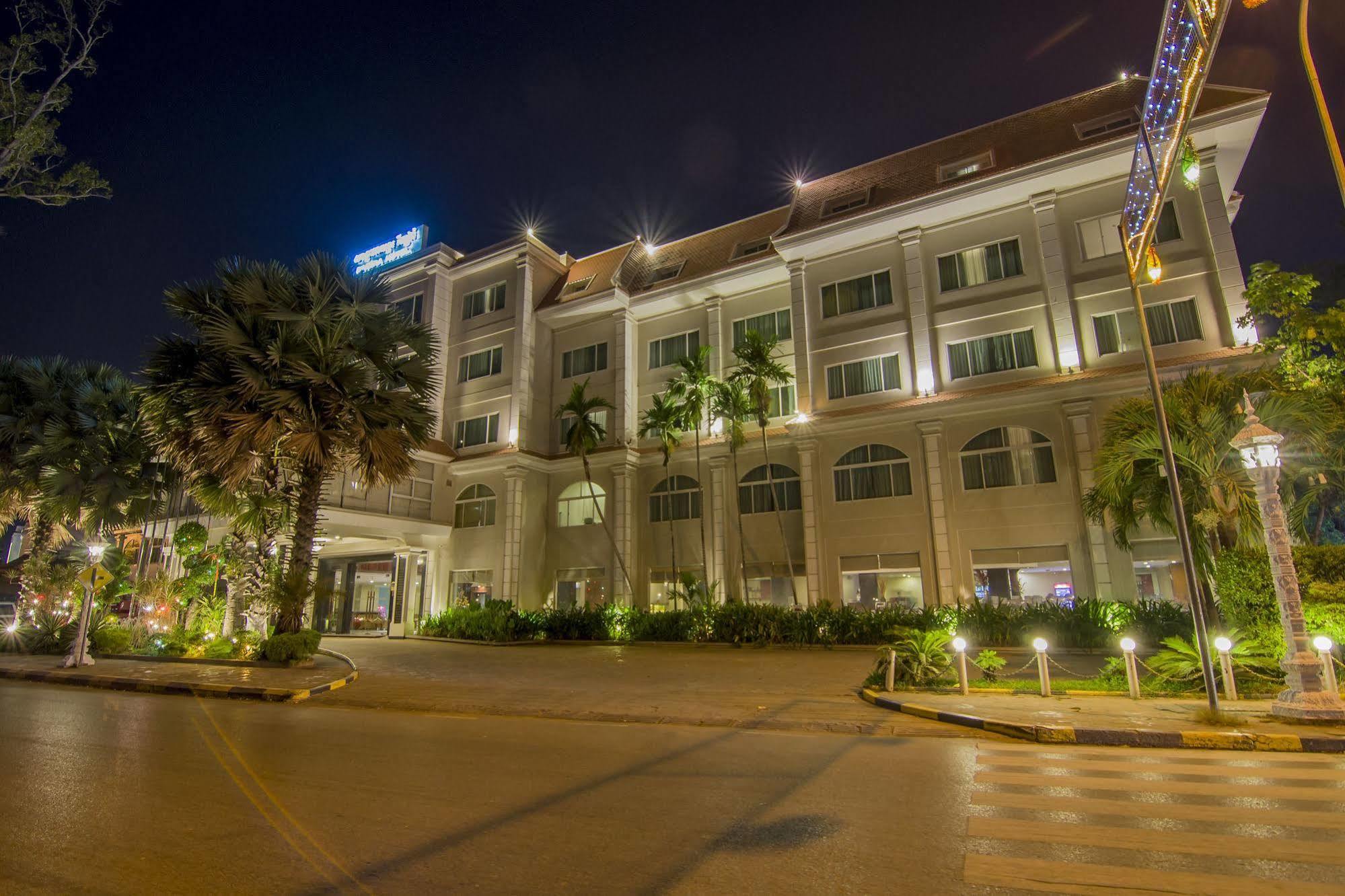 Angkor Riviera Hotel Siem Reap Exteriör bild